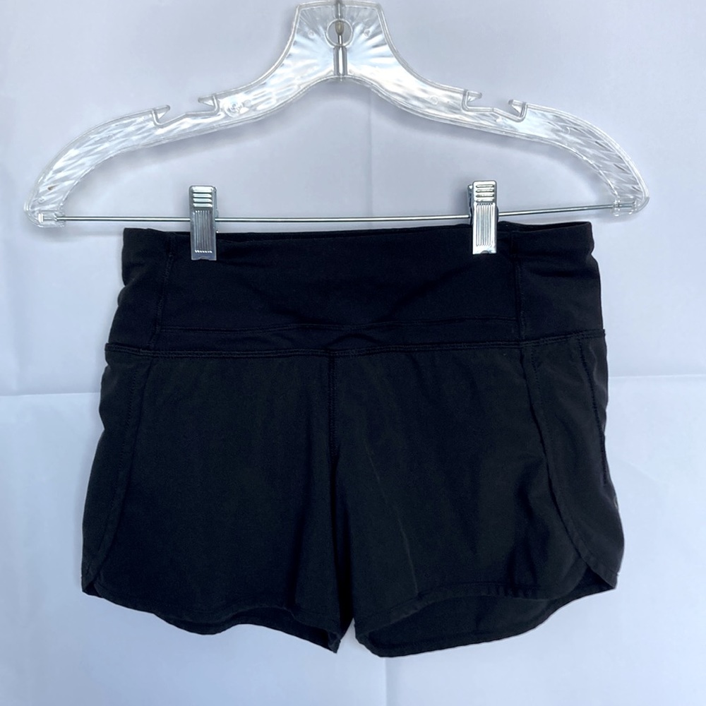 Black Lululemon mid rise speed up shorts